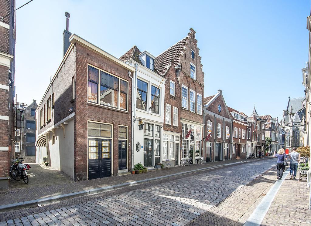 Blom Aan De Gracht Bed and Breakfast Dordrecht Eksteriør billede